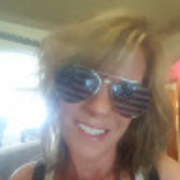 Meet your Posher, Kelly - Picture 1 of 1